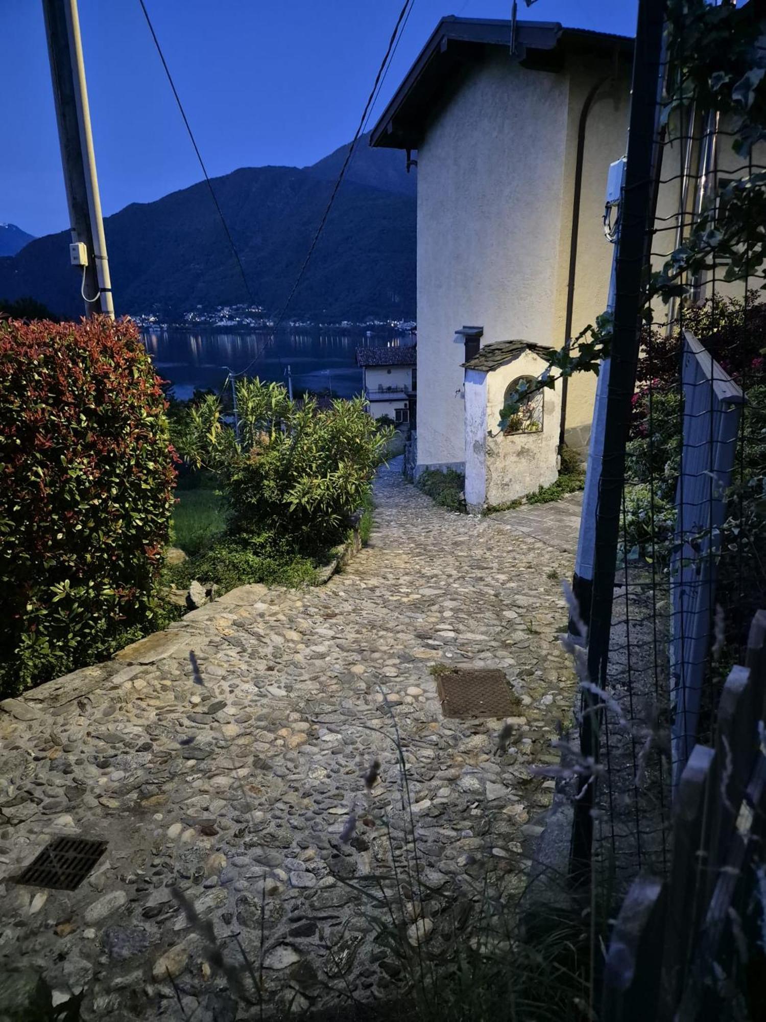 Villetta Con Giardino Privato Cremia Exterior photo